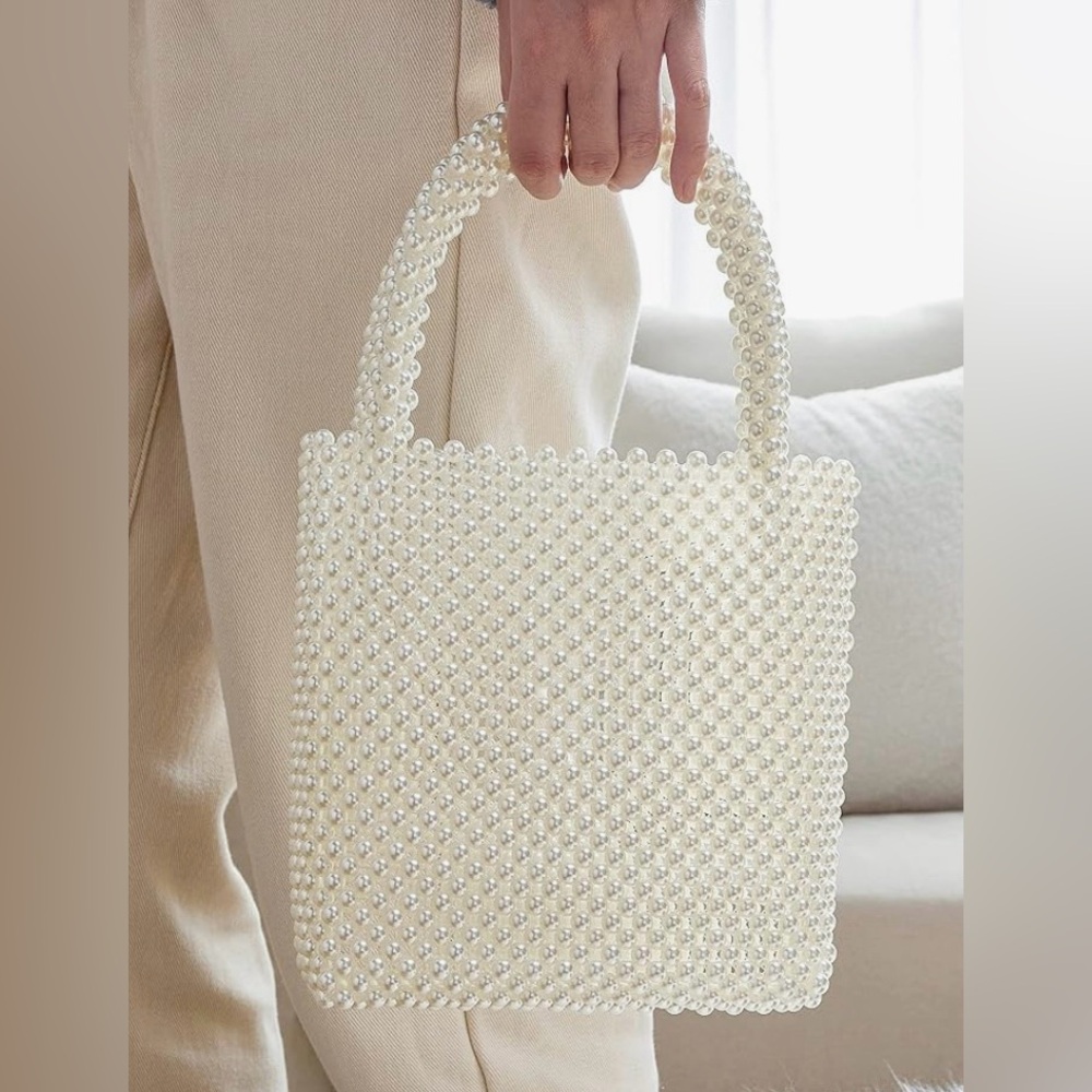 White Pearl Beaded Handbag NWOT Small Bridal Classic Cottagecore